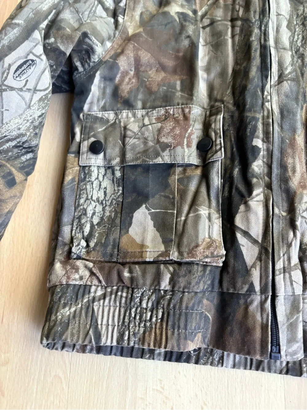 Outfitters Ridge boy M 8 realtree hardwoods camo zip up jacket quilted pockets